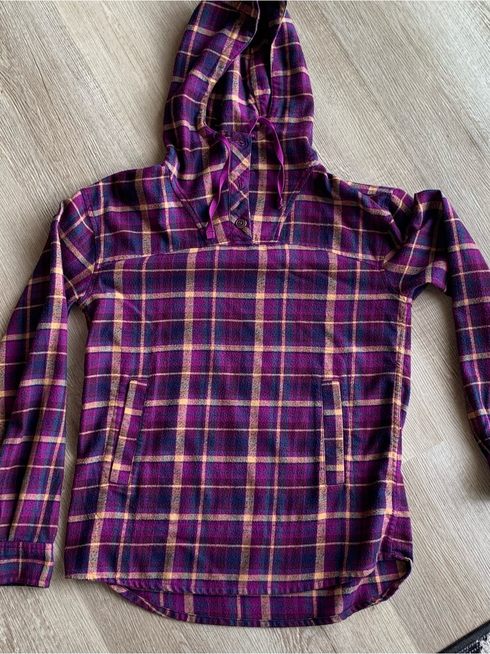 Marmont Plaid Flannel Hooded Pullover in Navy and Purple SZ S